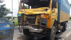 মাধবপুরে মহাসড়কে কাবার ভ্যান ও পিকাপ ভ্যানের মুখোমুখি সংঘর্ষ আহত ৫
