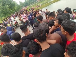 গোবিন্দগঞ্জে অটোভ্যান চালকের গলাকাটা মরদেহ উদ্ধার