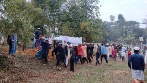 মরহুমের জানাজার সময়সূচী : আজ বাদ আসর আমাদের পশ্চিম ঠাকুরের মাটি ও ঘাটেরচটি কবরস্থানে জানাজা শেষে দাফন সম্পন্ন করা হয়।