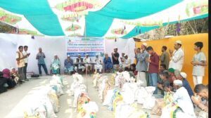 *দুবাগী ছাহেব বাড়িতে পবিত্র মাহে রামাদ্বানের খাদ্য সামগ্রী বিতরণ*