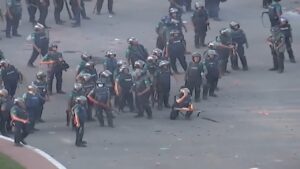 নিরস্র ছাত্র-জনতার উপর ফ্যাসিস্ট বাহিনী সাথে নিয়ে যেসব পুলিশ নামধারী ক্যাডার হামলা করেছিলো, তাদের বিচারের জন্য কি কাউকে কথা বলতে দেখেছেন?