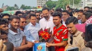 দখল হওয়া খেলার মাঠ দ্রুত অবমুক্ত করা হবে
শ্রীমঙ্গলে ক্রীড়া প্রতিমন্ত্রী আমিনুল হক